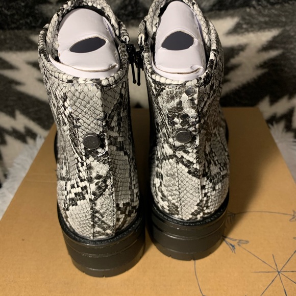 🆕INDIGO RD Imara Snake Embossed Print Combat Boot - Picture 11 of 16
